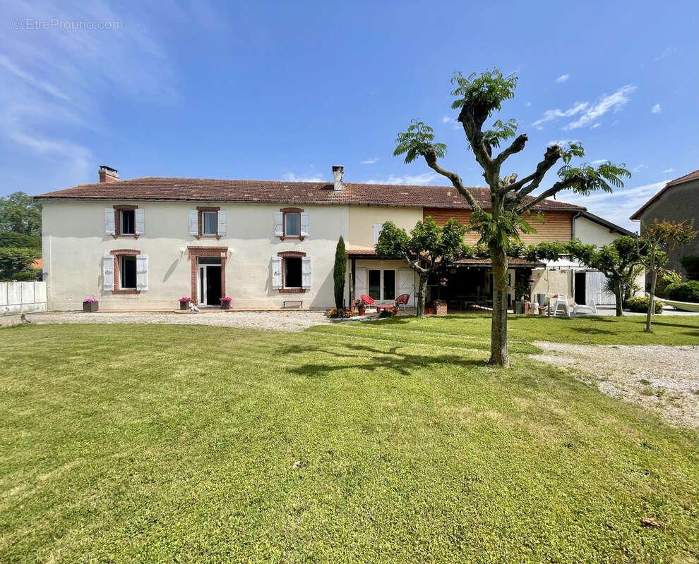 Maison à VIC-EN-BIGORRE