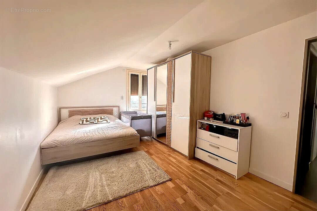 Appartement à SAINT-PIERRE-EN-FAUCIGNY