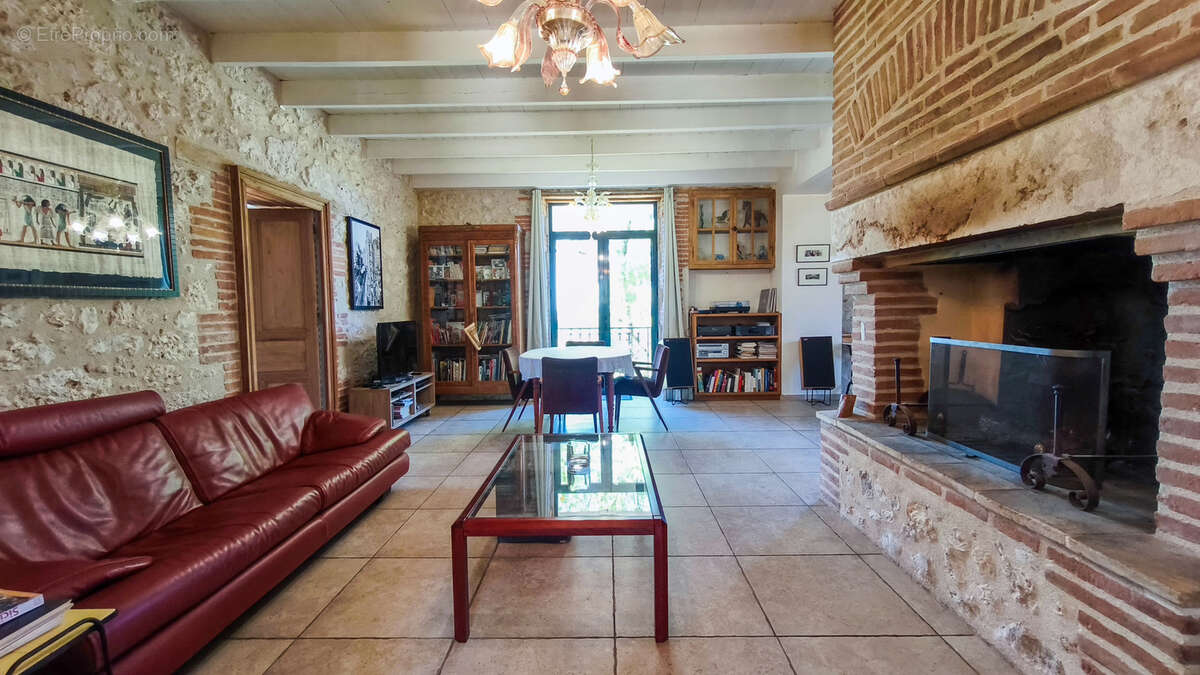 Maison à CAZES-MONDENARD