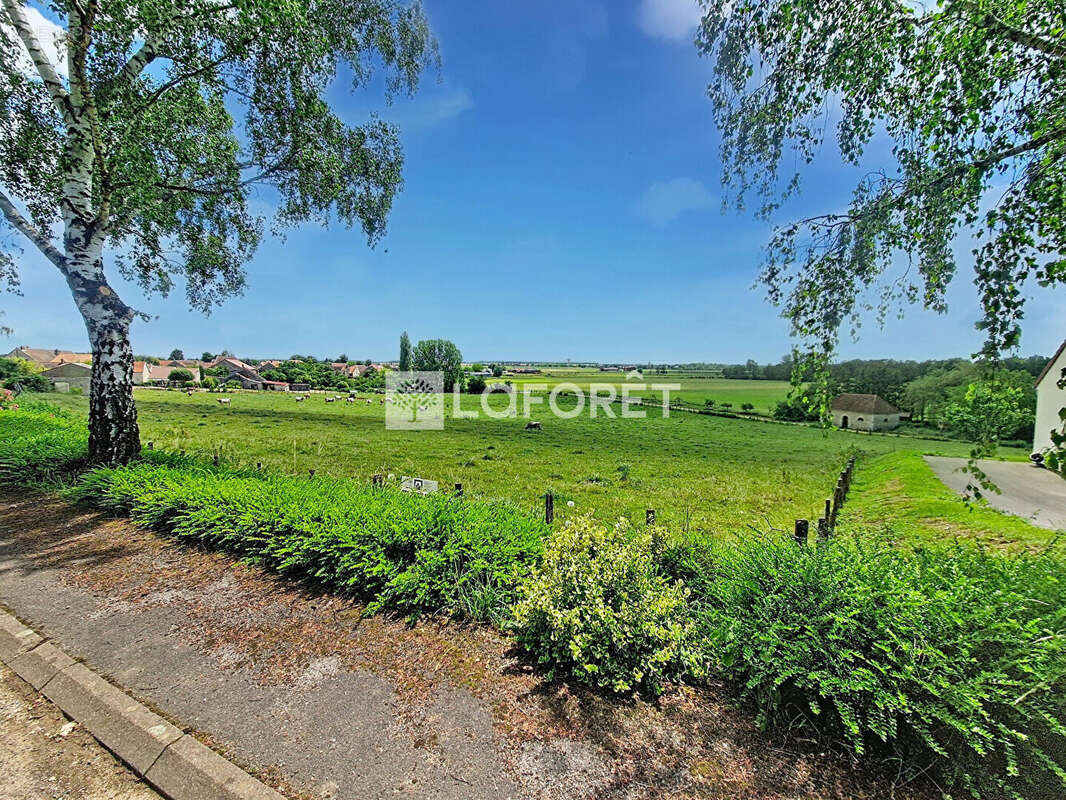 Terrain Loeuilley 500 m2 - photo 2