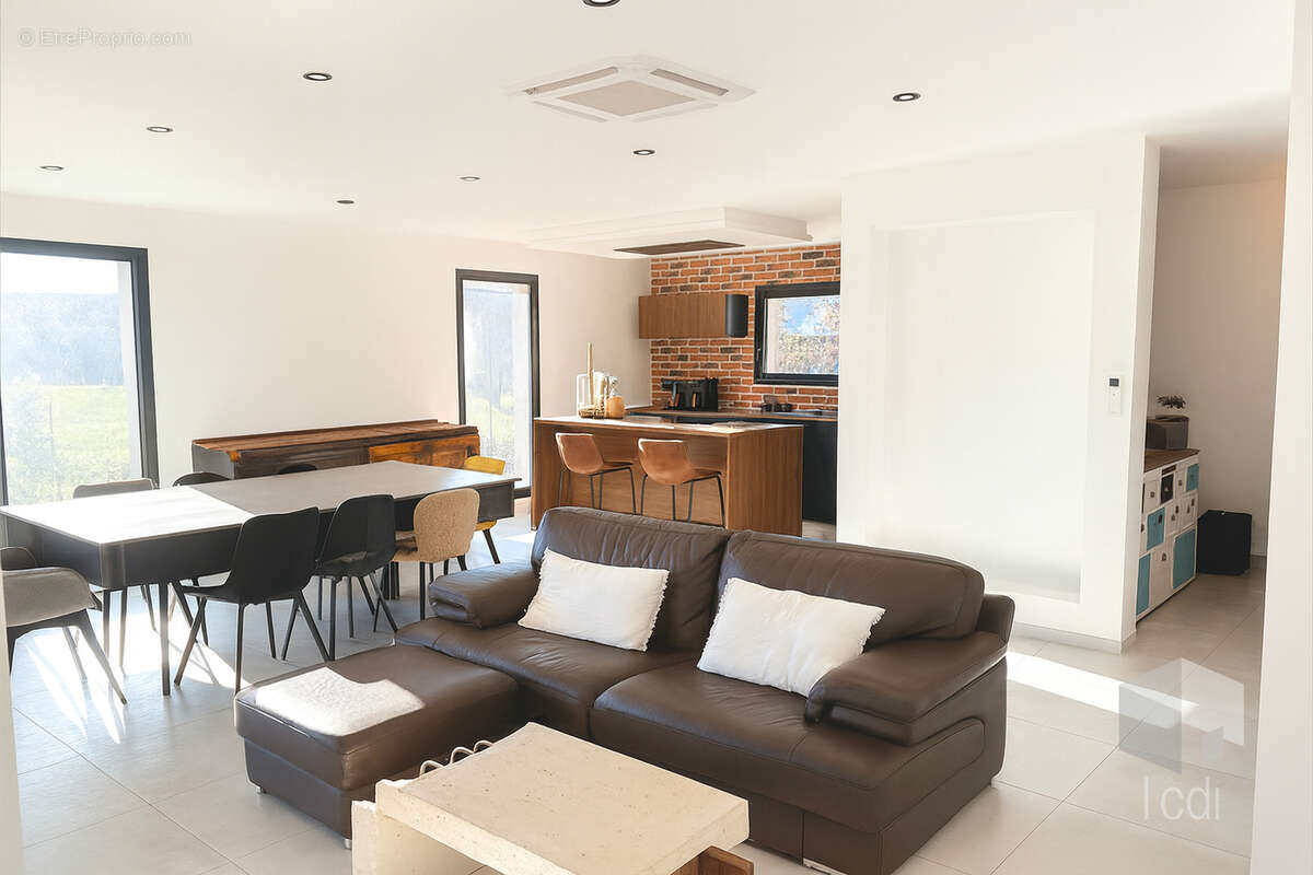 ANCÔNE, maison de 110 m2 de plain pied - photo 2