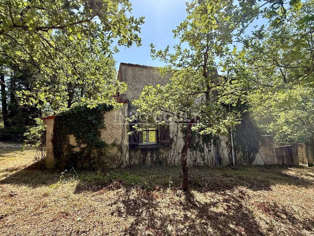 À vendre à  Goult - photo 10
