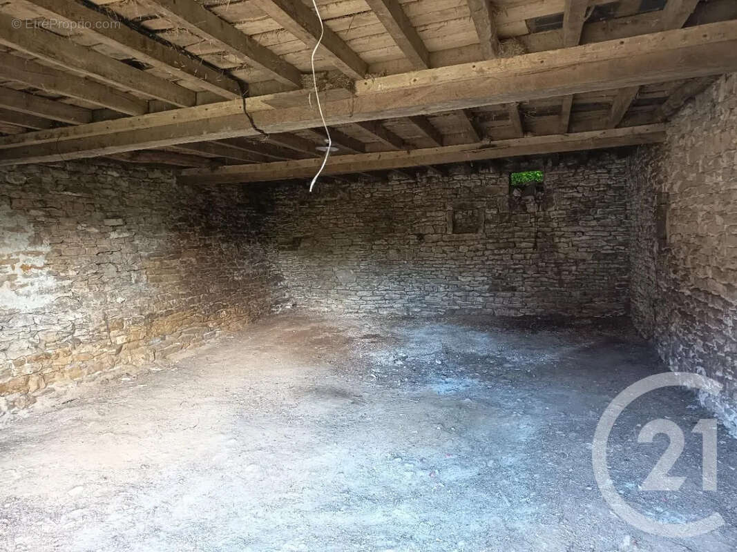 Maison à FONTENAY-PRES-VEZELAY