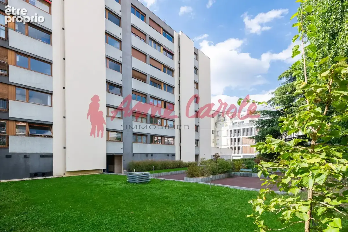 Appartement de trois pièces de 70 m2 avec loggia et cave en - photo 13