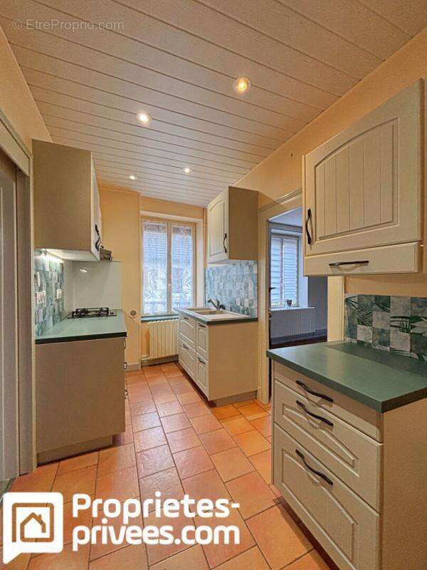 Maison à MEHUN-SUR-YEVRE