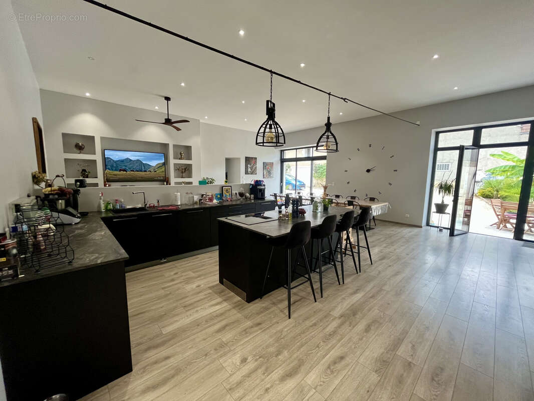 Maison à CHEMILLY-SUR-YONNE