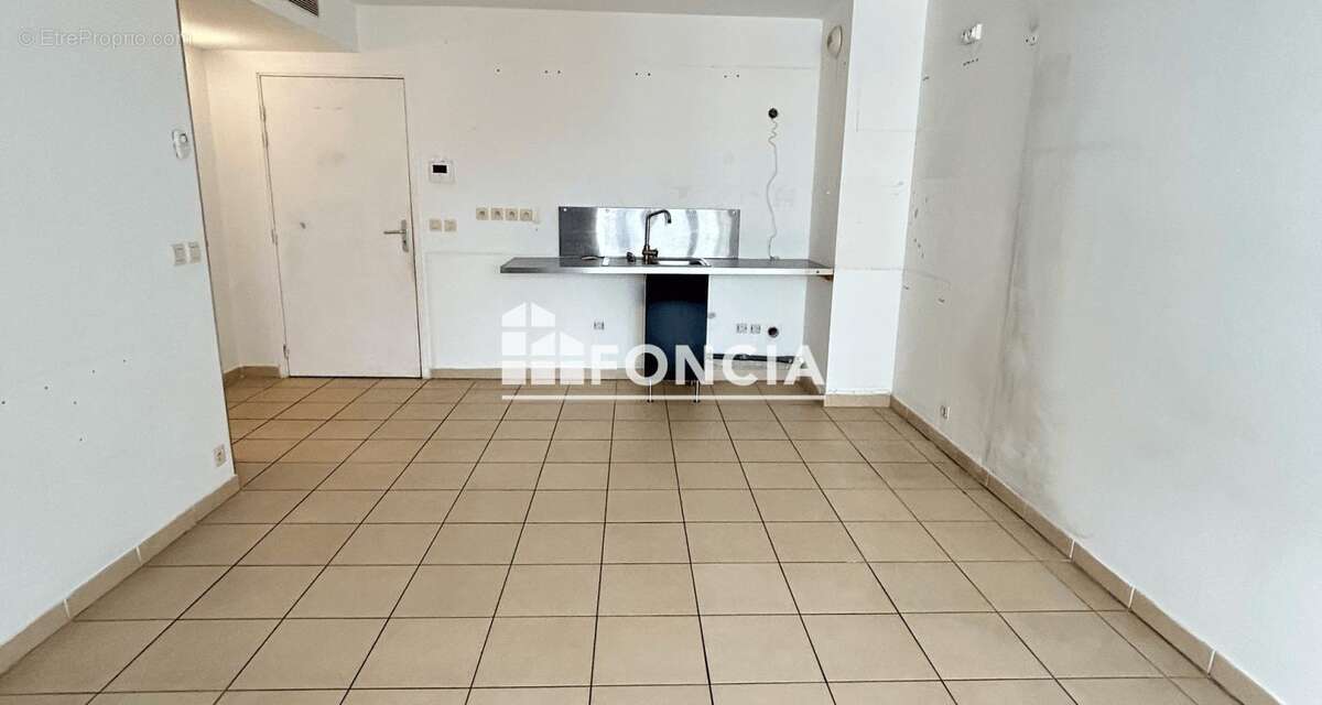 Appartement à MARSEILLE-6E