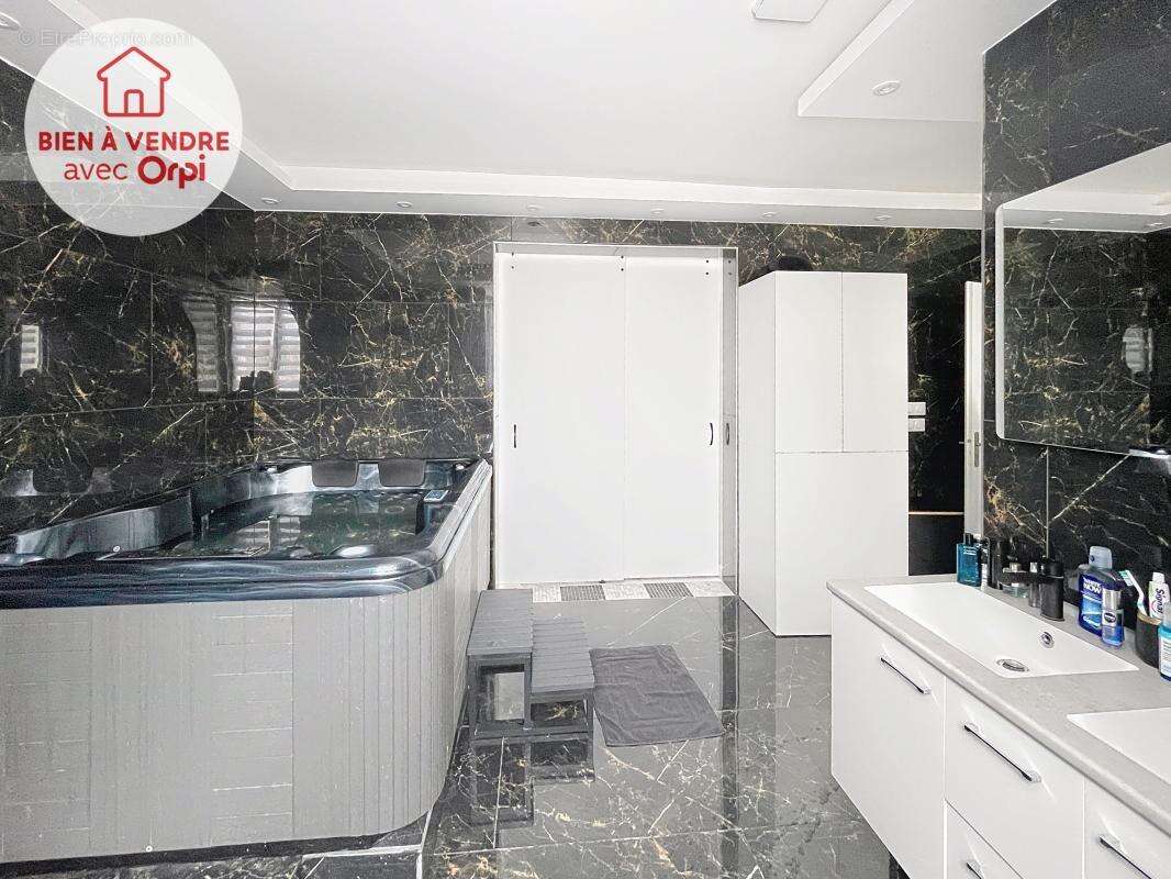 Appartement à MANTES-LA-JOLIE