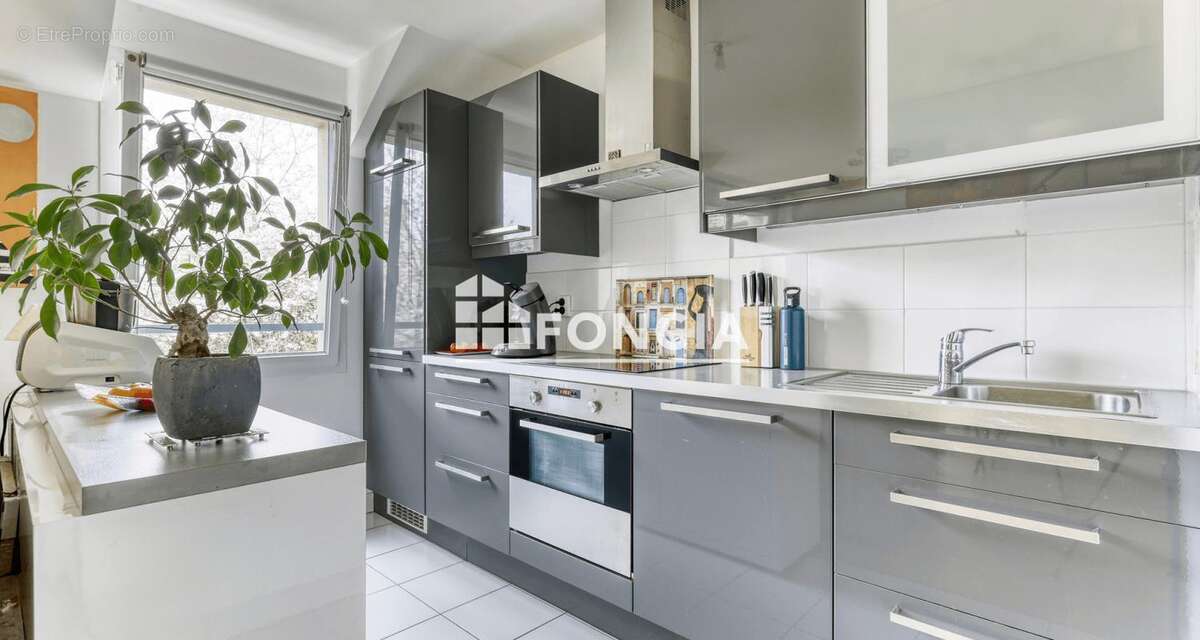 Appartement à LA QUEUE-EN-BRIE