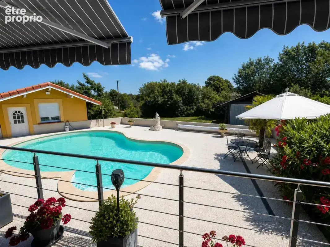 Maison de 5 pièces de 137 m² à Eauze - photo 4