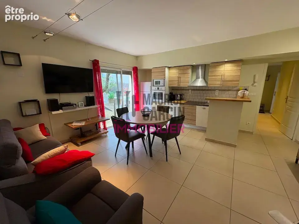 Maison 8 pièces 243 m² à vendre à Saint-Didier (84210) - photo 5
