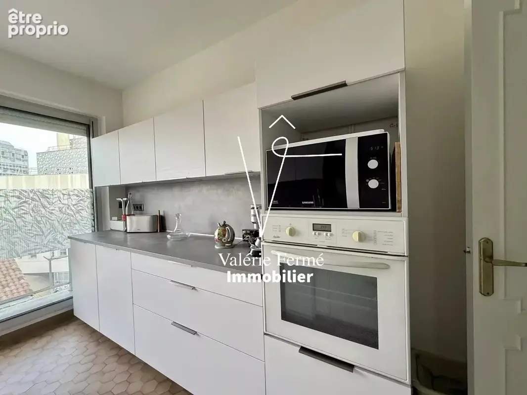 Superbe appartement familial - 136 M2- Secteur Saint-Genès à Bordeaux, box, cave ascenseur - photo 12