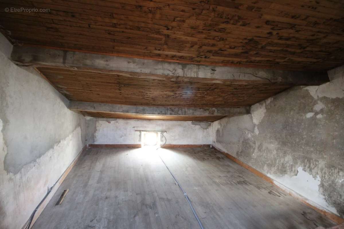 Maison à BEAULIEU-SUR-SONNETTE