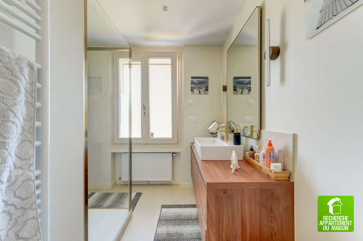 Maison entièrement rénovée avec belles prestations - photo 11