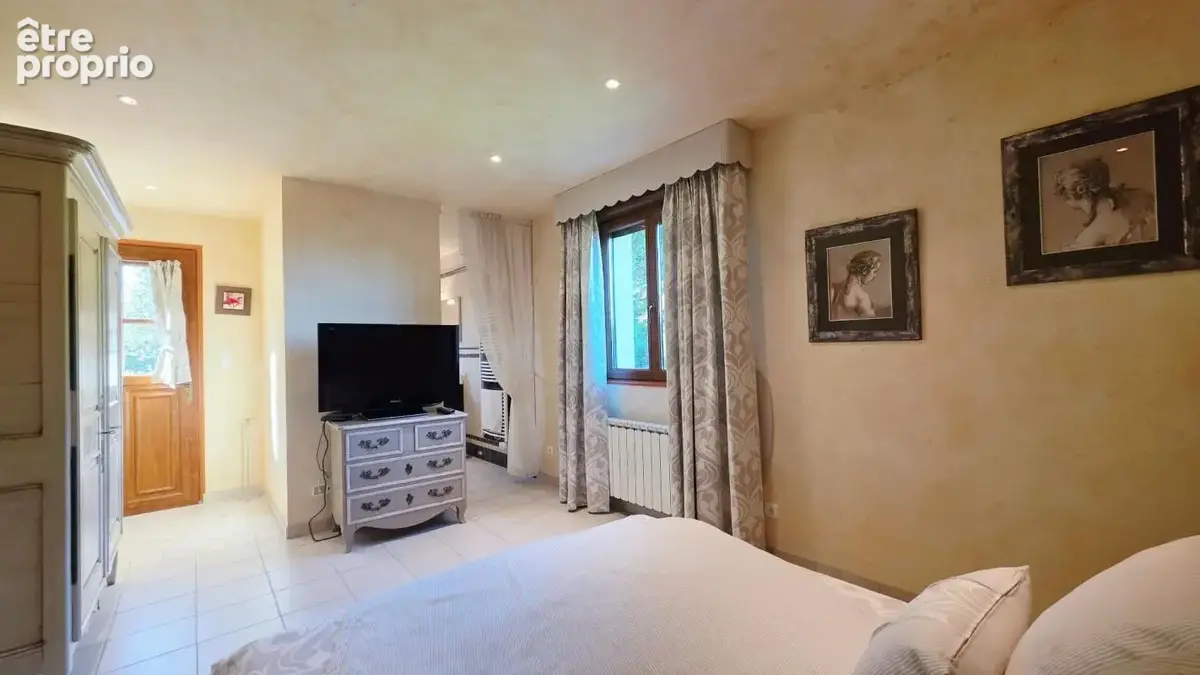 Maison  avec studio independant 165m²  6 pieces 4 chambres piscine - photo 17