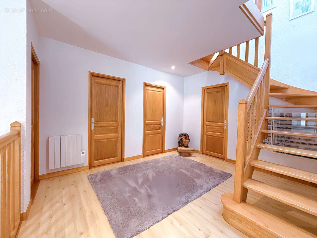 Maison à SAINT-CERGUES