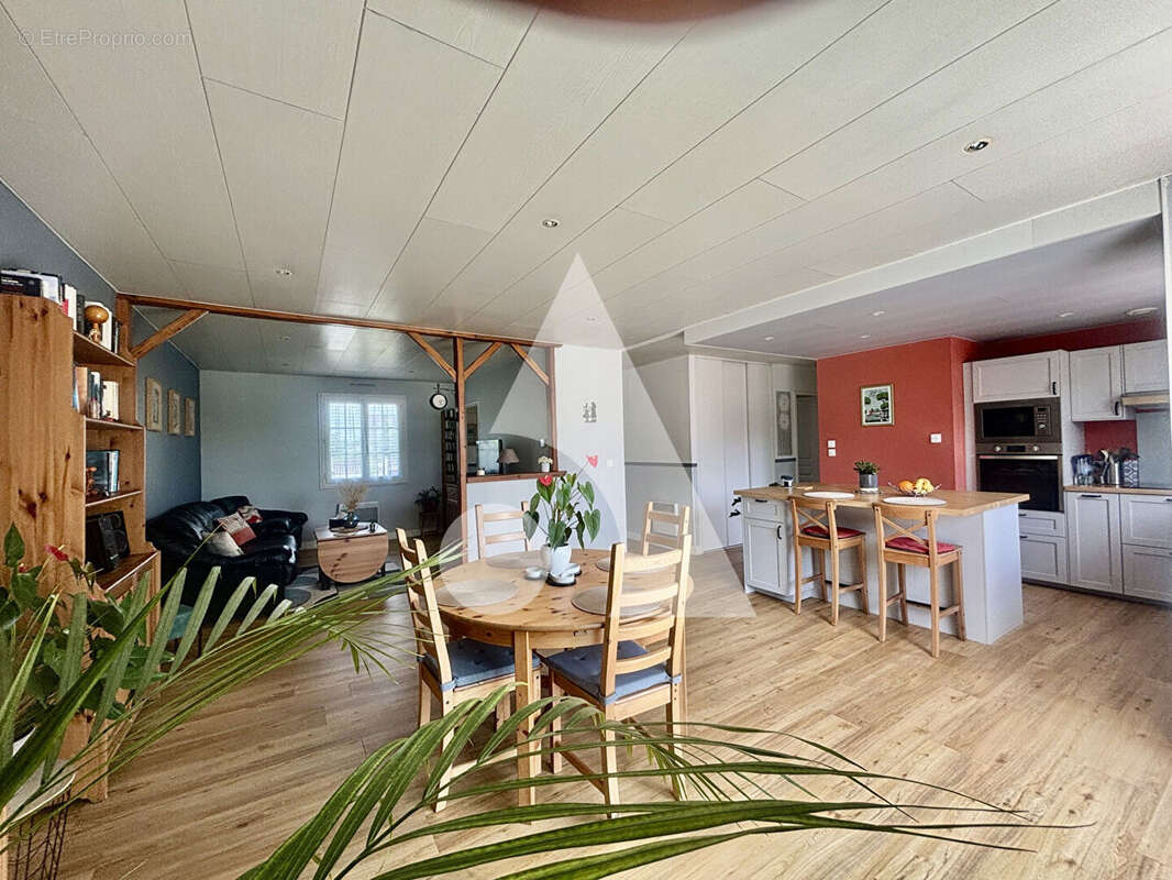 Maison à LISSES