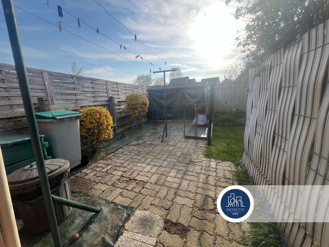 Maison à PRUILLE-LE-CHETIF