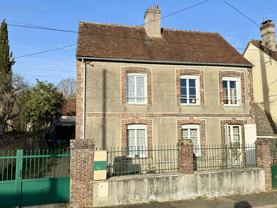 Maison à LA LOUPE