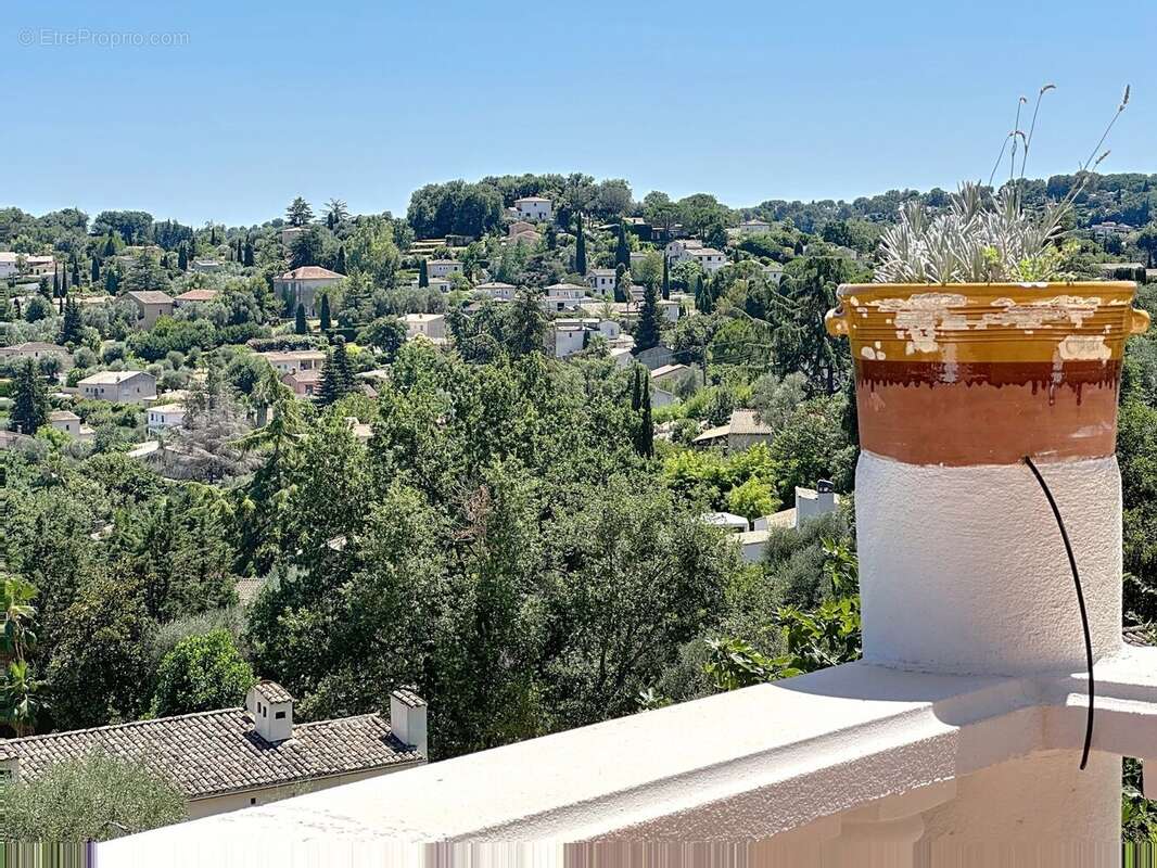 GRANDE VILLA BIOT (06410) vue mer du salon et des chambres - photo 23