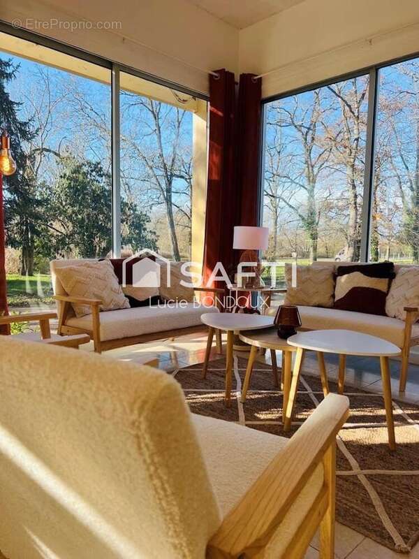 Photo 2 - Commerce à MESVES-SUR-LOIRE