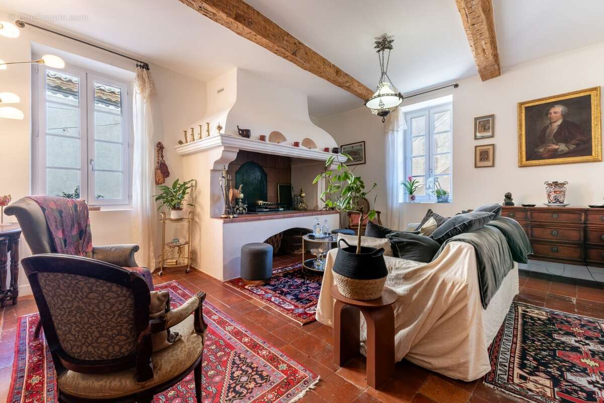 Maison à QUARANTE
