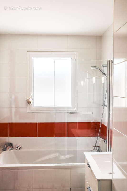 Maison à VAUX-SUR-MER