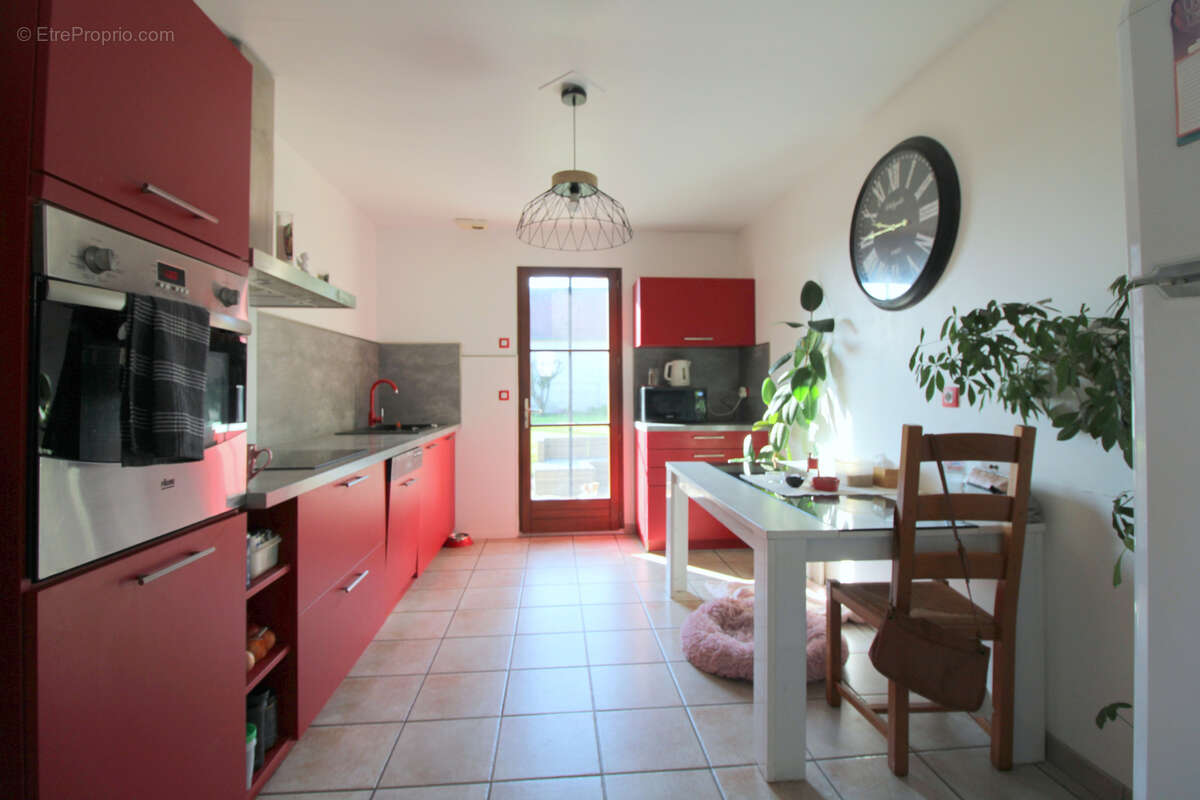 Maison à CHERISY