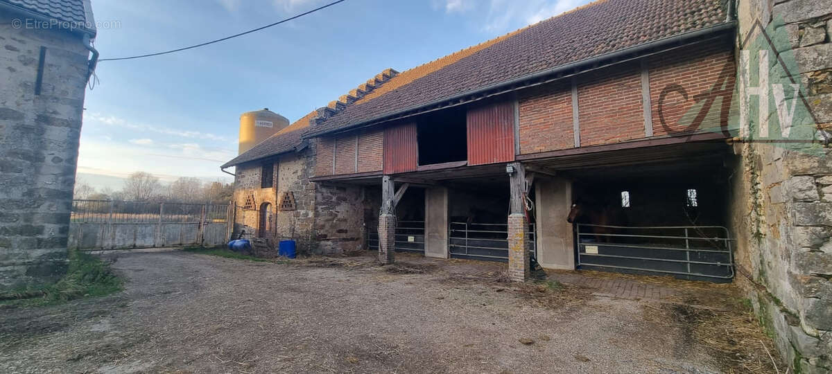 Maison à BOUCHY-SAINT-GENEST