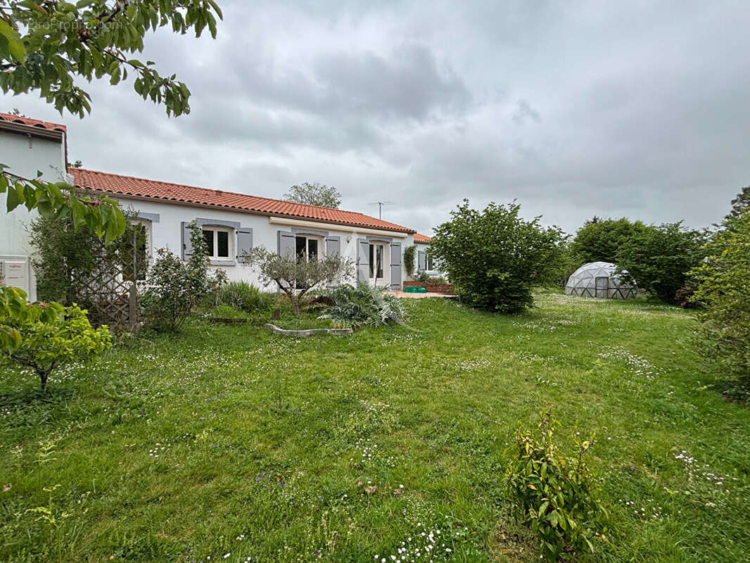 Maison à DOMPIERRE-SUR-YON