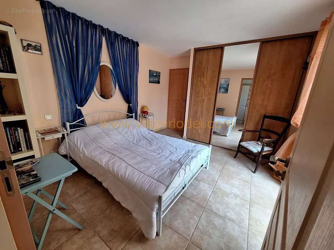 Maison à ROQUEBRUNE-SUR-ARGENS