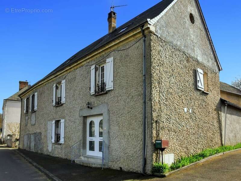 Dpt Loir et Cher (41), à vendre CELLE maison P10 de 210 m² - Terrain de 1 211,00 m² - photo 6