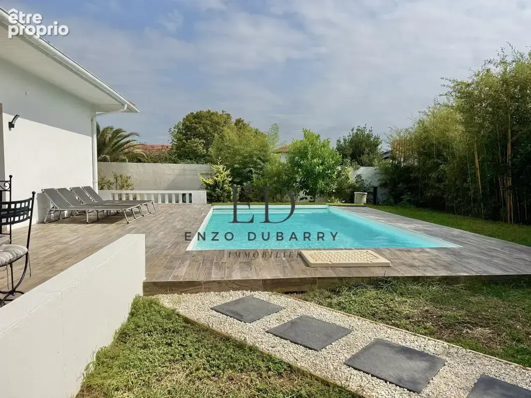 Maison 169 m² à Anglet  - photo 3