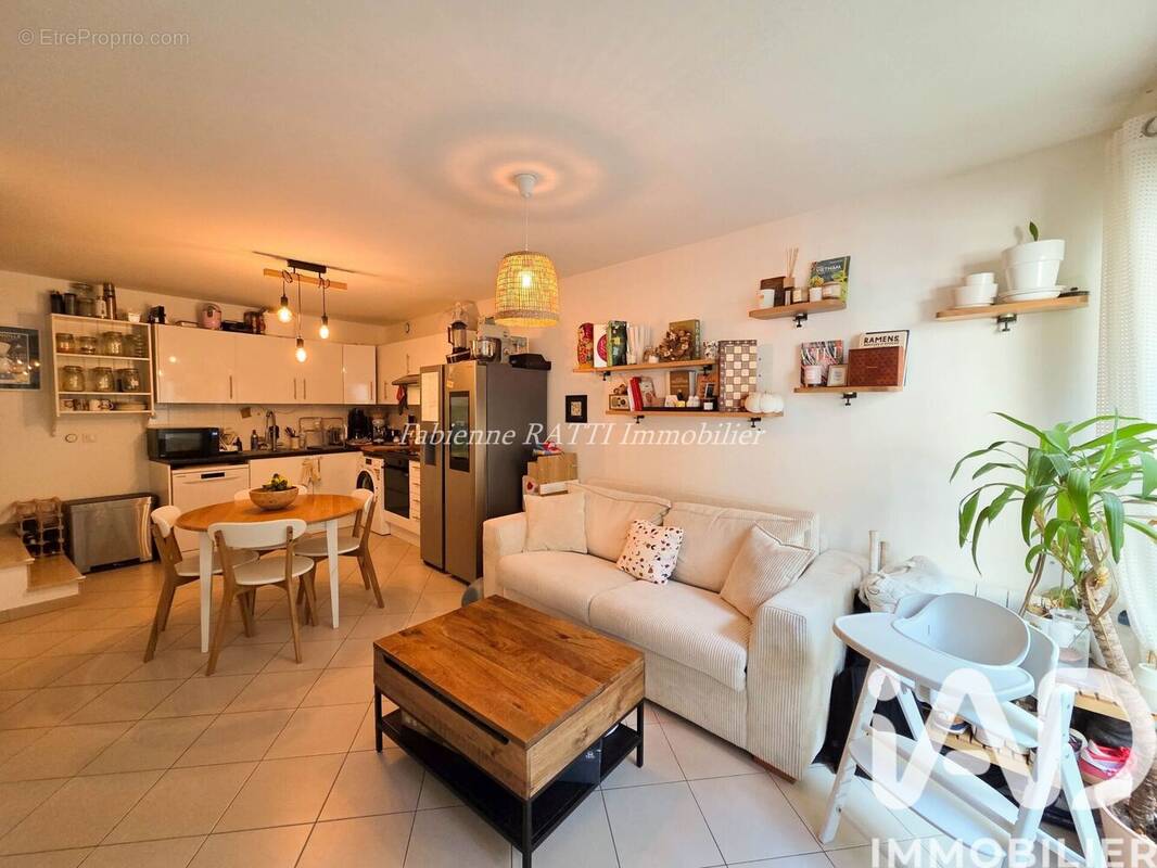 Photo 1 - Appartement à HOUILLES