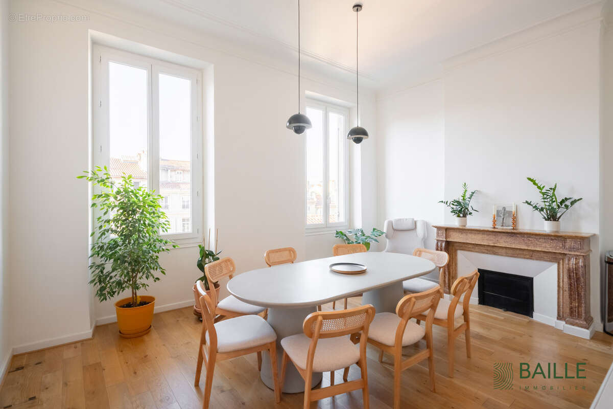 Commerce à MARSEILLE-6E