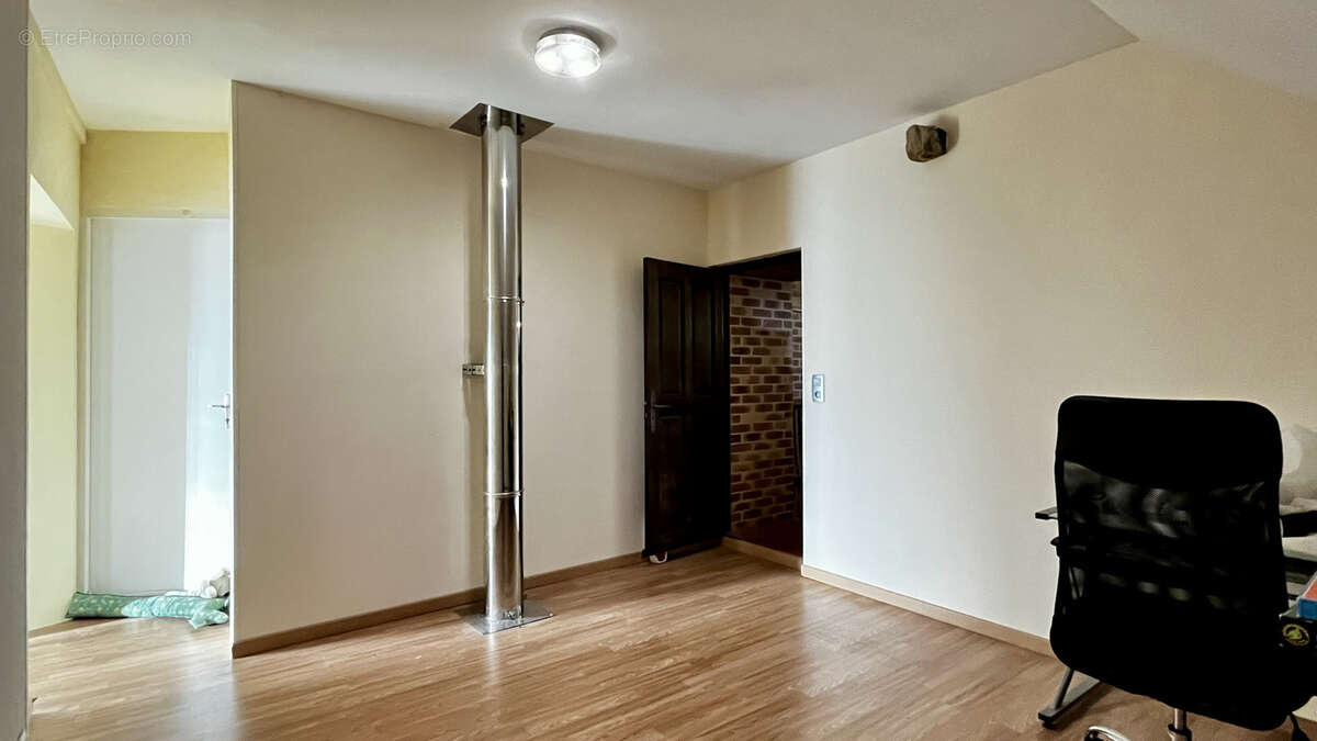 Maison à LA CHAPELLE-SAINT-SULPICE