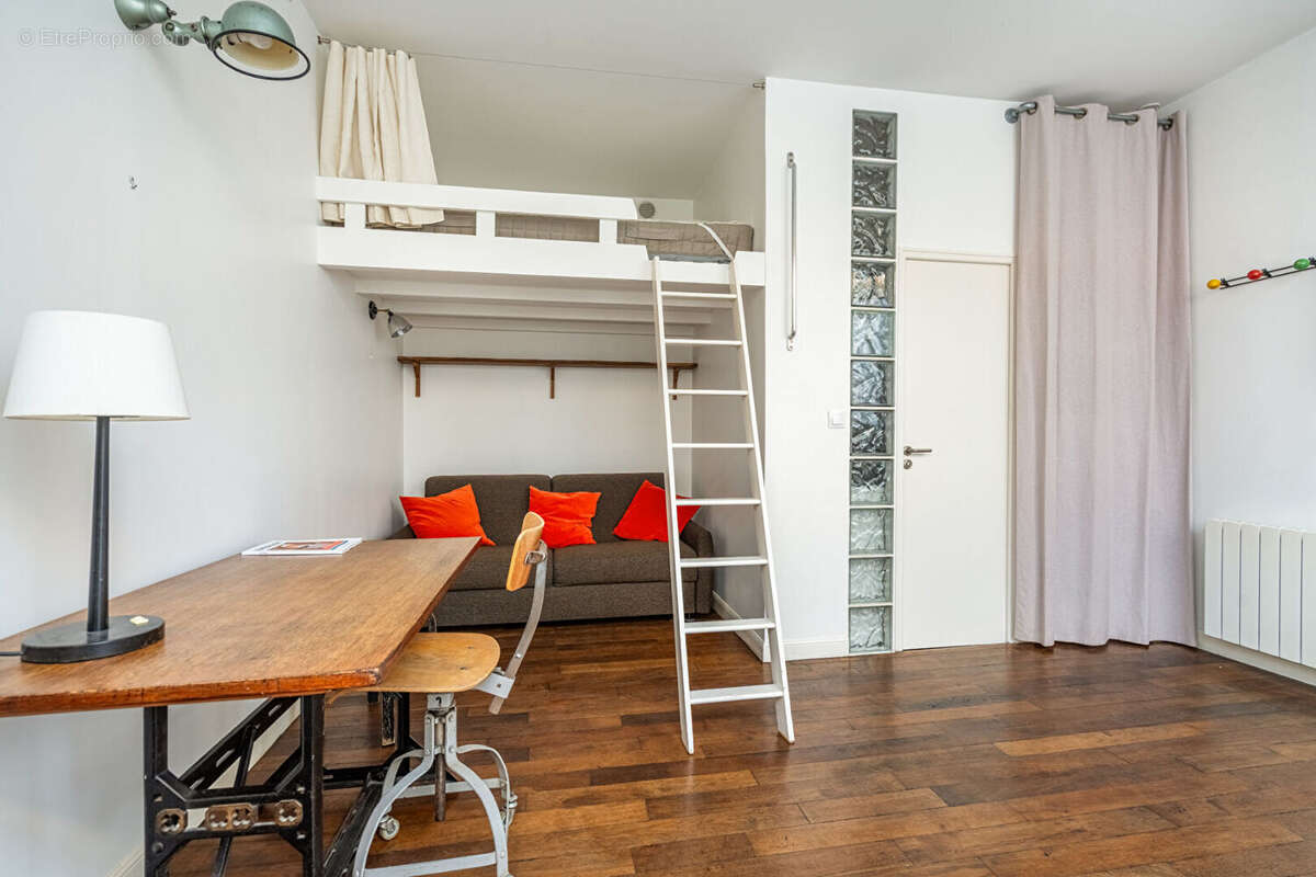 Appartement à PARIS-11E