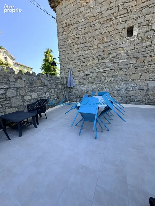 CANAULES, dans une maison en pierres de caractère, appartement T3  au 1er étage avec terrasse privée - photo 12