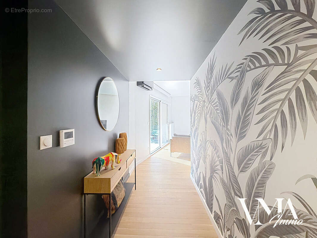 Appartement à COLLONGES-AU-MONT-D'OR