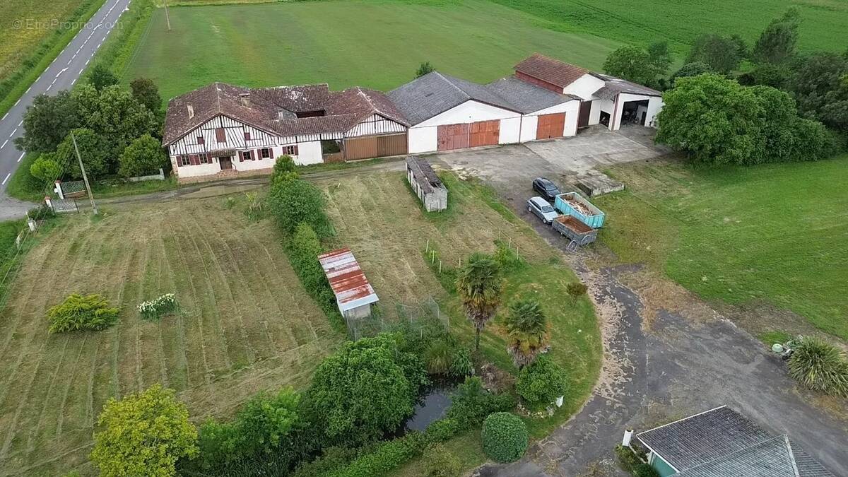 Appartement à LANNE-SOUBIRAN
