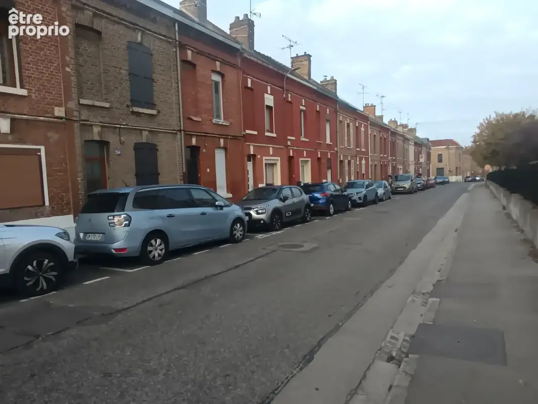 Maison rue riolan avec terrain et terrasse proche de la gare - photo 1