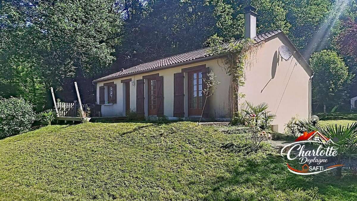 Photo 2 - Maison à CHAMPAGNAC-DE-BELAIR