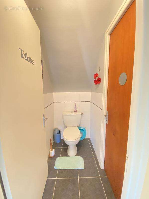 Maison à SAINT-JEAN-BREVELAY