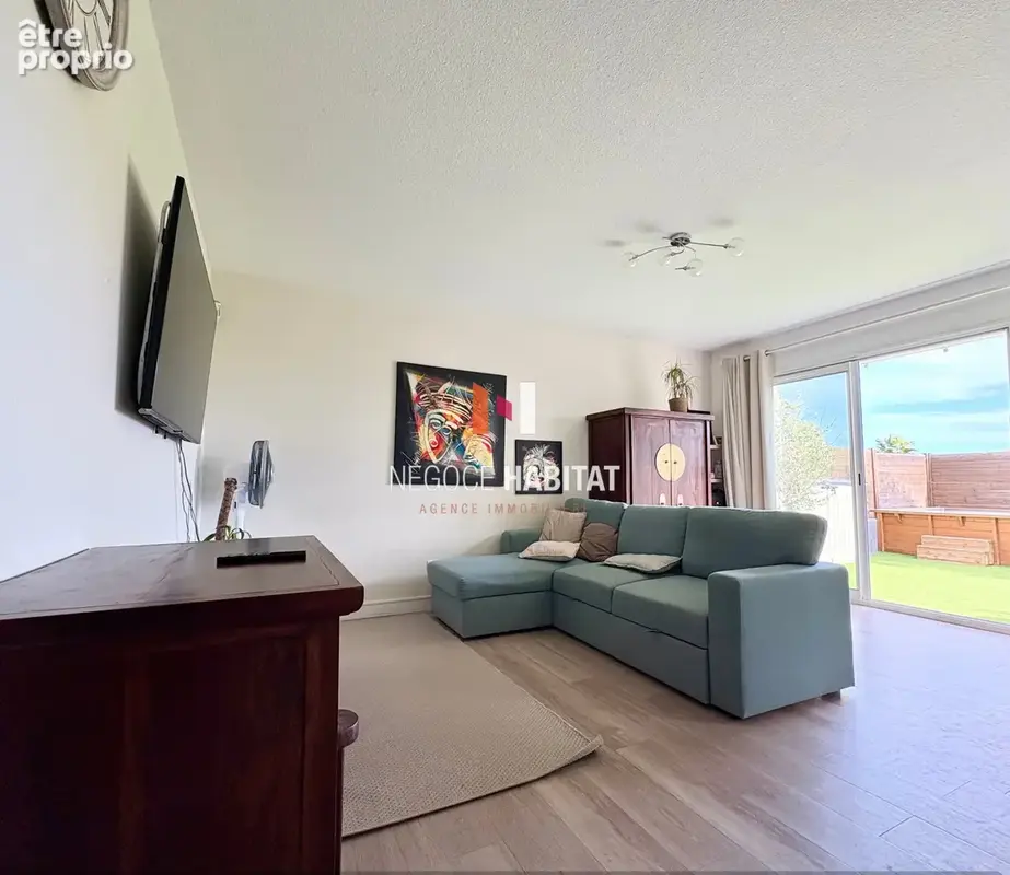 Superbe villa duplex avec piscine et garage - Poussan, avec jardin de 50 m2 - photo 2