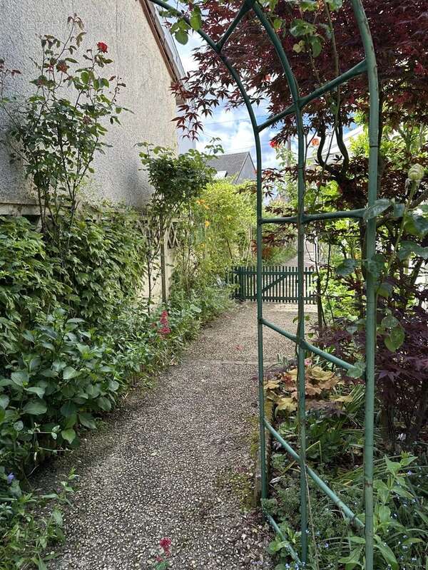 Maison à CHAMPHOL