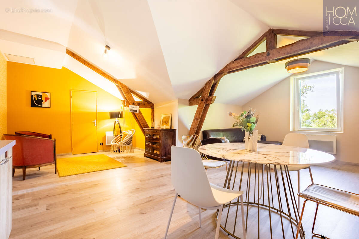 Maison à MONTROND-LES-BAINS