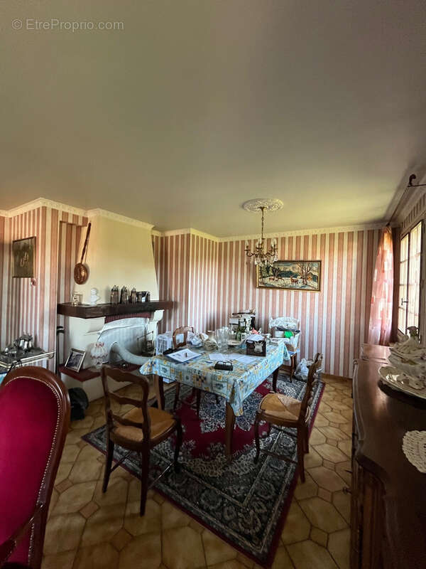 Maison à SAINT-AULAIRE