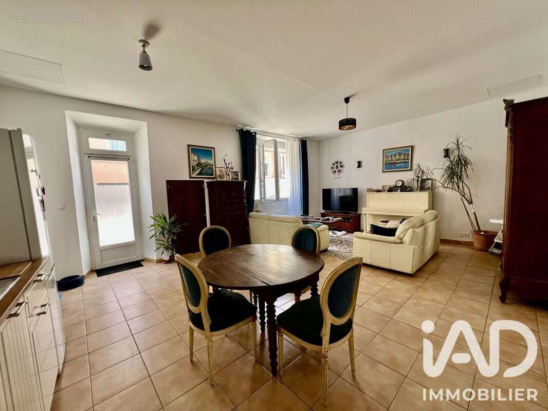 Maison 117 m² à Saint-Zacharie  - photo 8