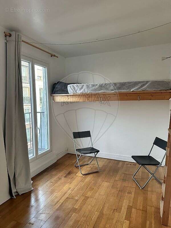 Appartement à PARIS-10E