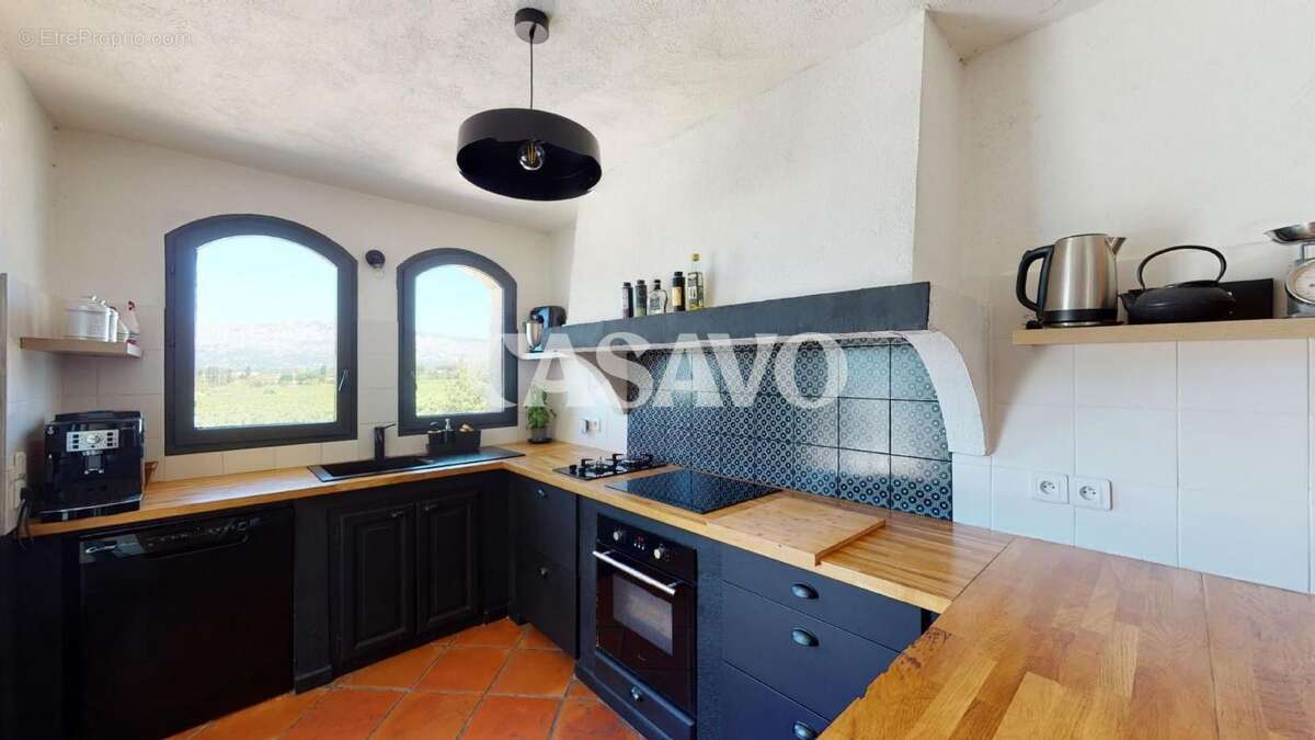 Maison à POURRIERES